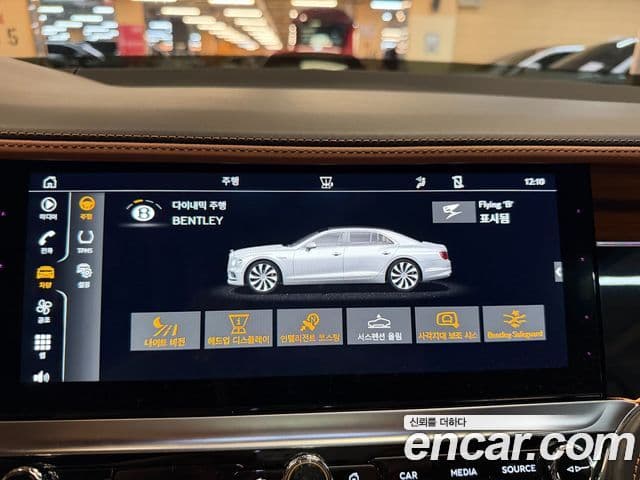 Bentley Flying Spur 2020 — ფოტო 15/20
