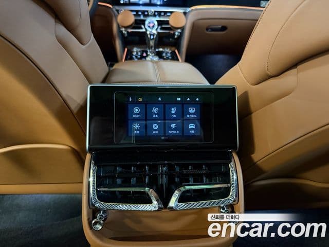 Bentley Flying Spur 2020 — ფოტო 19/20