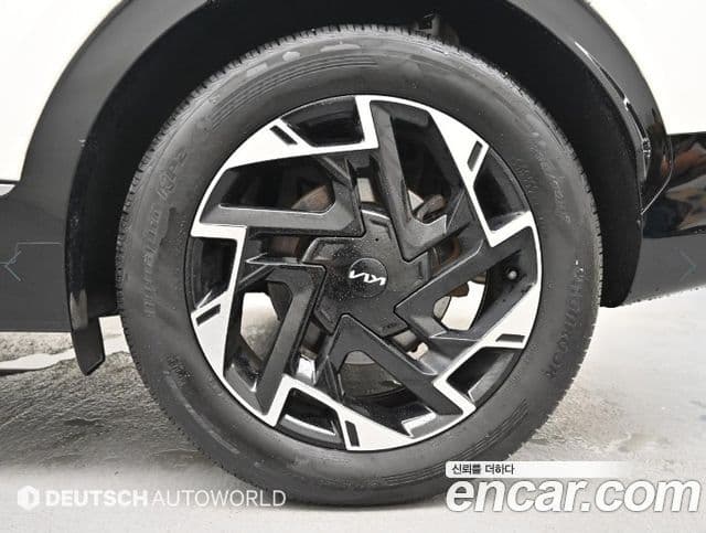 Kia Sportage 2022 — ფოტო 4/20