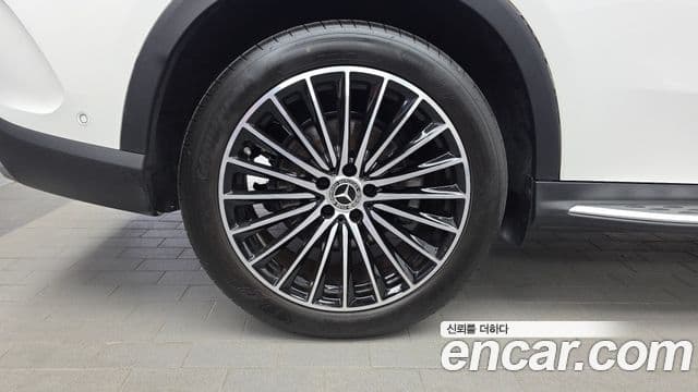 Mercedes-Benz GLC-Class 2024 — Photo 12/32