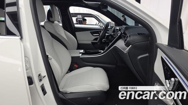 Mercedes-Benz GLC-Class 2024 — Photo 5/32