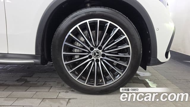 Mercedes-Benz GLC-Class 2024 — Photo 13/32