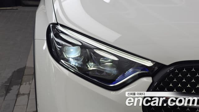 Mercedes-Benz GLC-Class 2024 — Photo 21/32