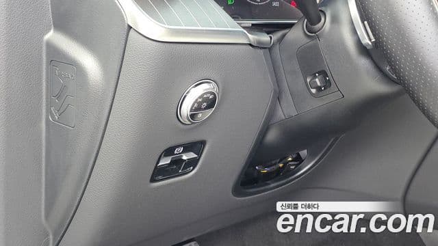 Mercedes-Benz GLC-Class 2024 — Photo 15/32