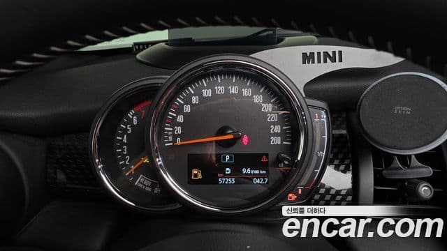 Mini Cooper S Convertible 2020 — Şəkil 8/20