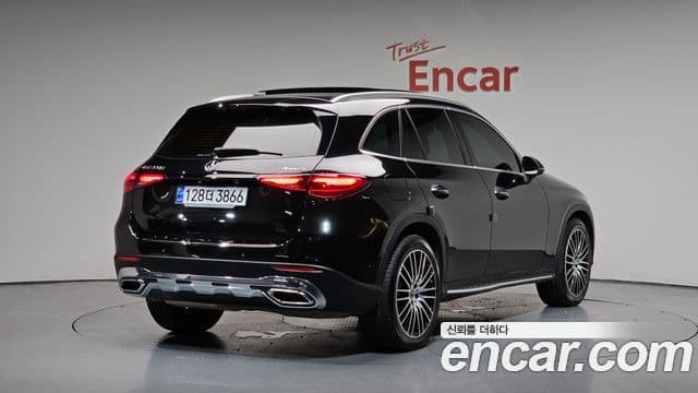 Mercedes-Benz GLC-Class 2023 — ფოტო 2/20