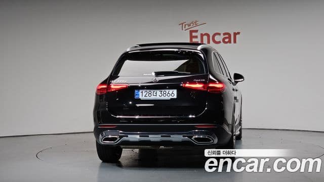 Mercedes-Benz GLC-Class 2023 — ფოტო 4/20