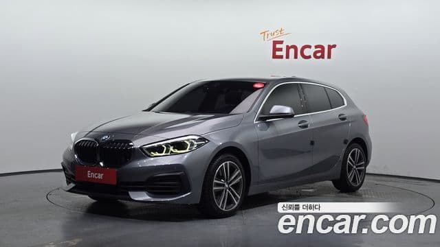 BMW 1 Series 2022 — Şəkil 1/20