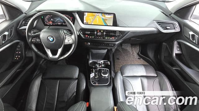 BMW 1 Series 2022 — Şəkil 7/20