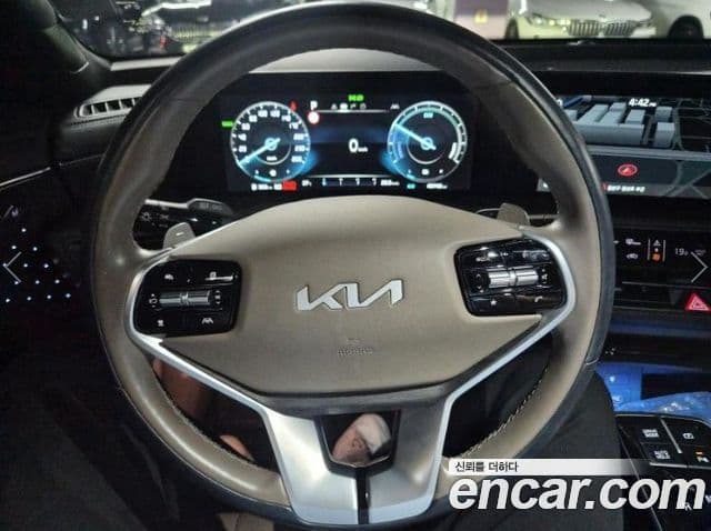 Kia K8 2022 — Şəkil 3/16
