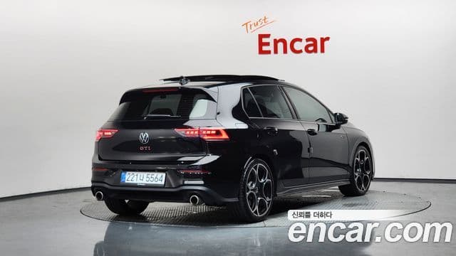 Volkswagen Golf 2025 — ფოტო 2/20