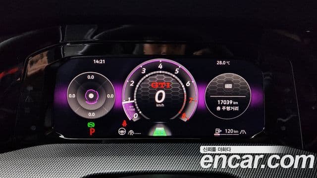 Volkswagen Golf 2025 — ფოტო 8/20