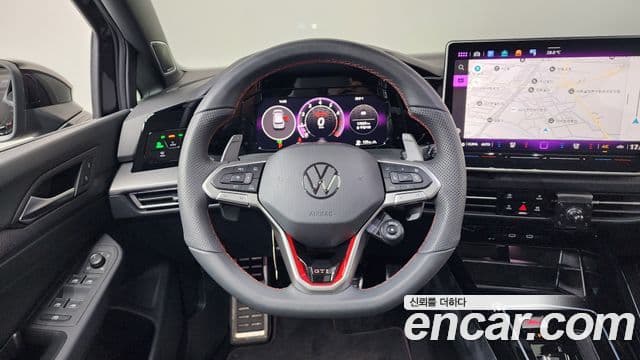 Volkswagen Golf 2025 — ფოტო 13/20