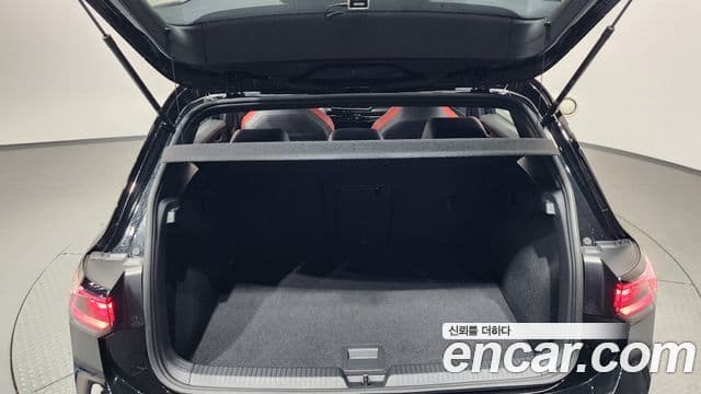 Volkswagen Golf 2025 — ფოტო 19/20