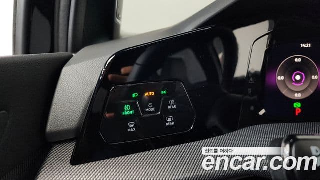 Volkswagen Golf 2025 — Photo 7/34