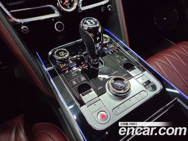 Bentley Flying Spur 2021 — Şəkil 7/20