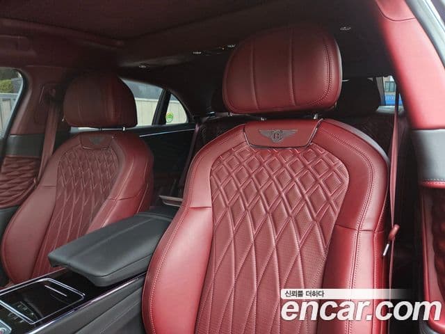 Bentley Flying Spur 2021 — Şəkil 17/20