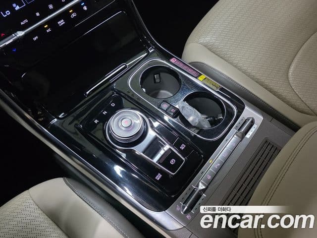 Kia Carnival 2021 — Şəkil 8/20