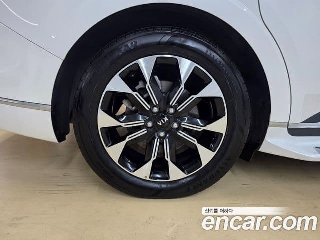 Kia Carnival 2021 — Şəkil 19/20