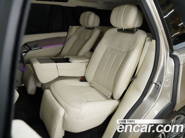Land Rover Range Rover 2024 — ფოტო 6/20