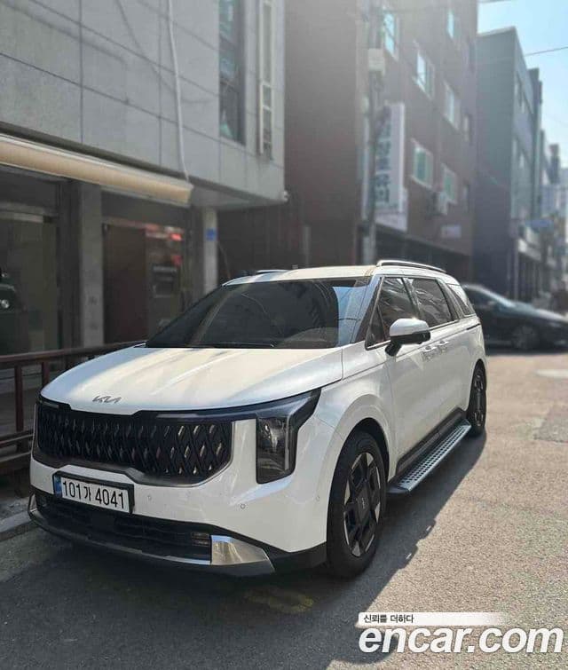 Kia Carnival 2024 — ფოტო 1/3
