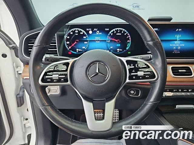 Mercedes-Benz GLE-Class 2021 — Şəkil 8/18