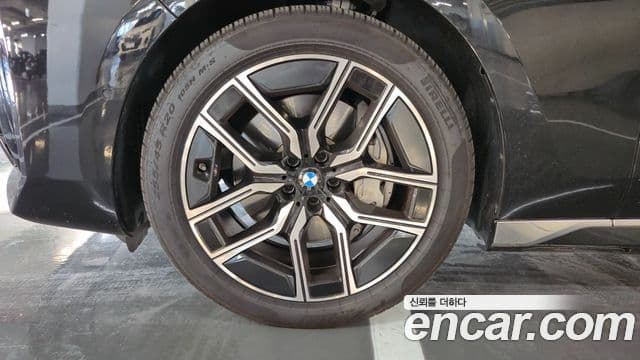 BMW 7 Series 2024 — ფოტო 4/20