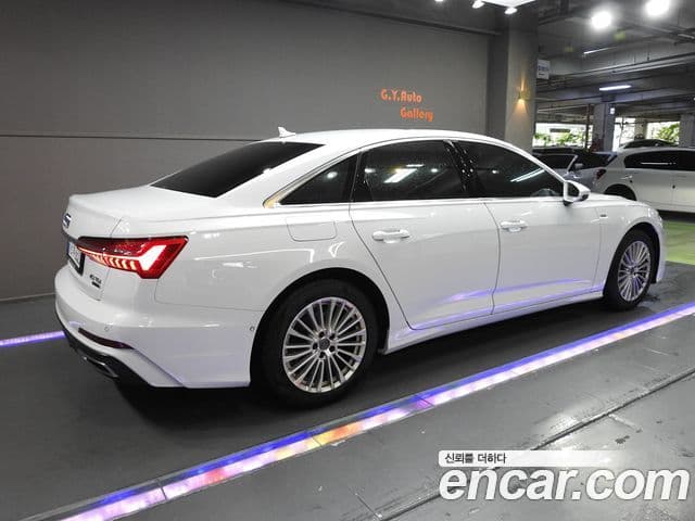 Audi A6 2021 — Şəkil 1/20