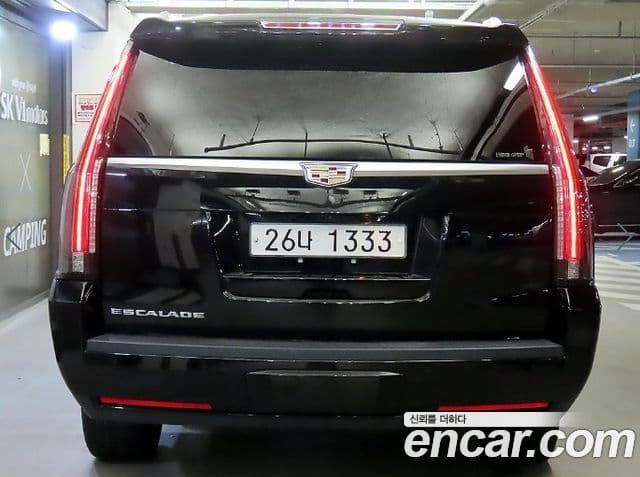 Cadillac Escalade 2018 — Şəkil 4/18