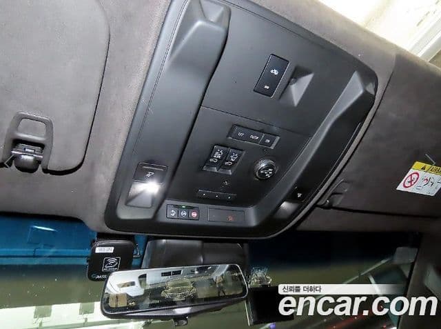 Cadillac Escalade 2018 — Şəkil 12/18