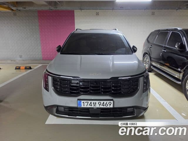 Kia Carnival 2025 — Şəkil 2/17