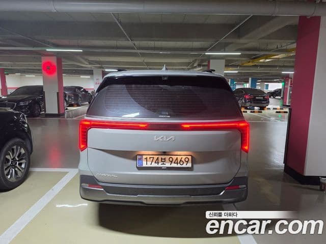 Kia Carnival 2025 — Şəkil 3/17