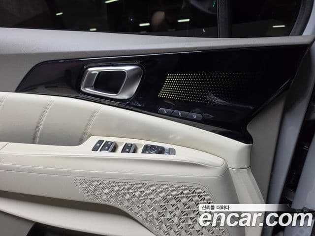 Kia Carnival 2025 — Şəkil 14/17