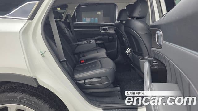 Kia Sorento 2022 — фото 12 из 20