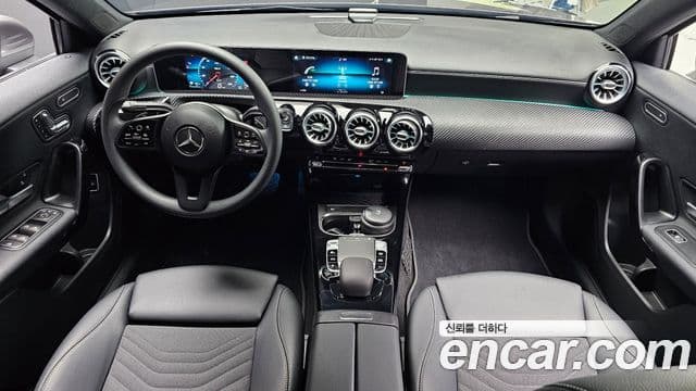 Mercedes-Benz A-Class 2020 — ფოტო 7/20