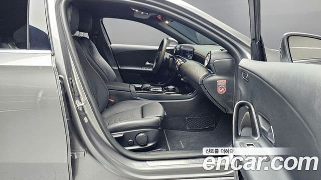 Mercedes-Benz A-Class 2020 — ფოტო 11/20