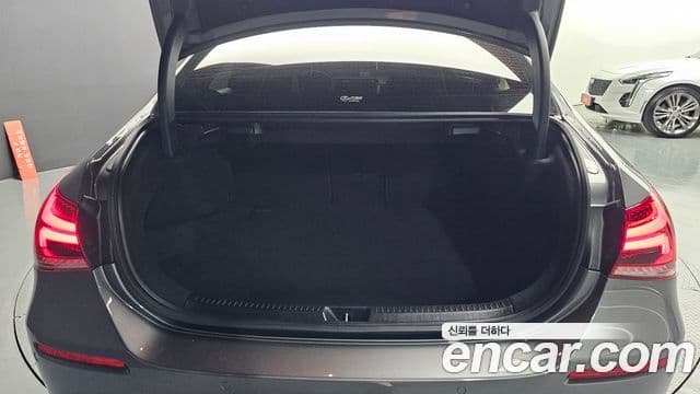 Mercedes-Benz A-Class 2020 — ფოტო 20/20
