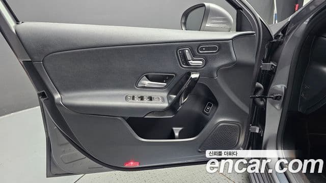 Mercedes-Benz A-Class 2020 — ფოტო 6/30