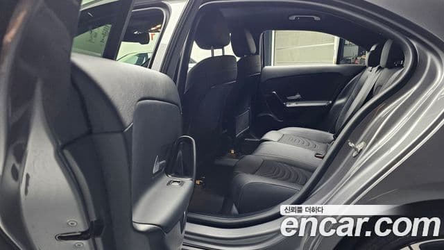 Mercedes-Benz A-Class 2020 — ფოტო 28/30