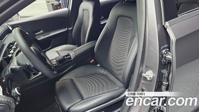 Mercedes-Benz A-Class 2020 — ფოტო 9/30