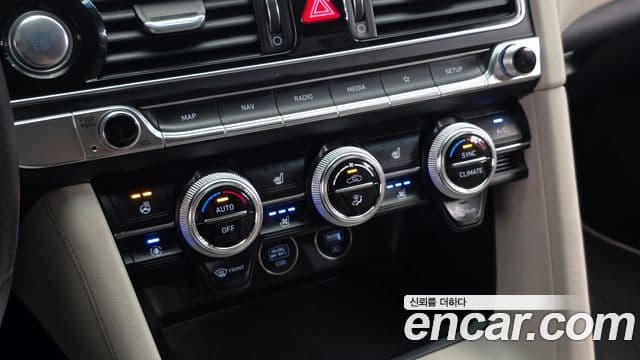 Genesis G70 2021 — Şəkil 19/20
