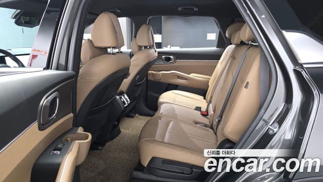 Kia Sorento 2023 — фото 11 из 20