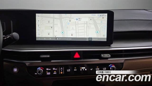 Kia Sorento 2023 — ფოტო 15/20