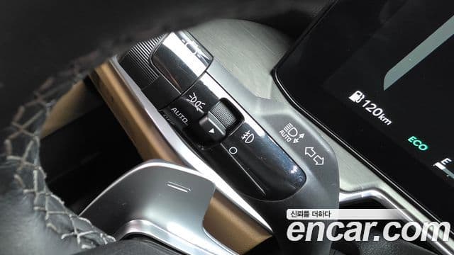 Kia Sorento 2023 — Photo 19/32