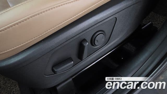 Kia Sorento 2023 — Photo 5/32