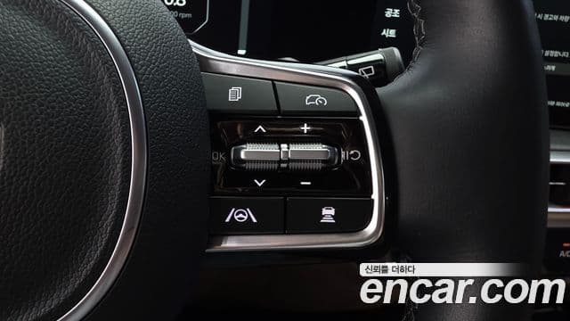 Kia Sorento 2023 — Photo 30/32