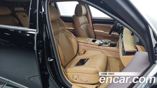Genesis G90 2022 — Photo 10/39