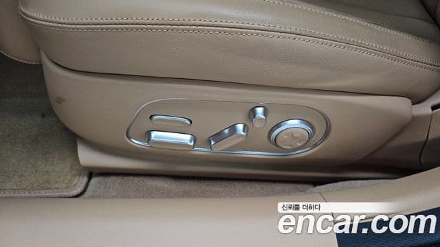 Genesis G90 2022 — Photo 24/39