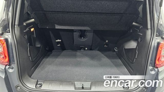 Jeep Renegade 2023 — Şəkil 16/20