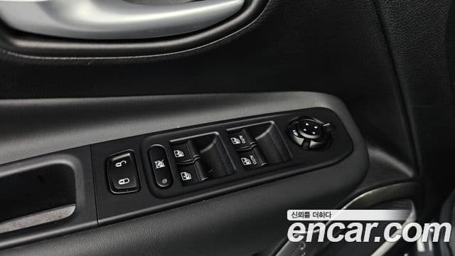 Jeep Renegade 2023 — Şəkil 20/20
